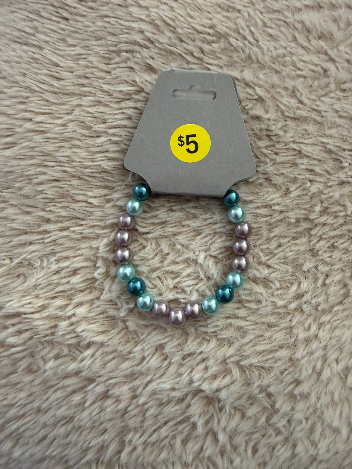 Elegant glass beaded bracelet